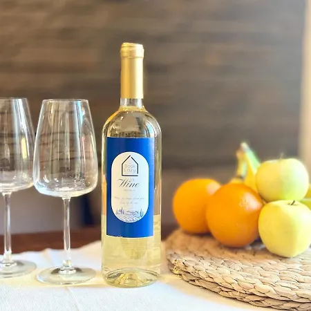 Апартамент Boutique 2 Bedroom *