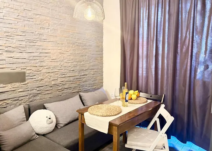 Boutique 2 Bedroom *